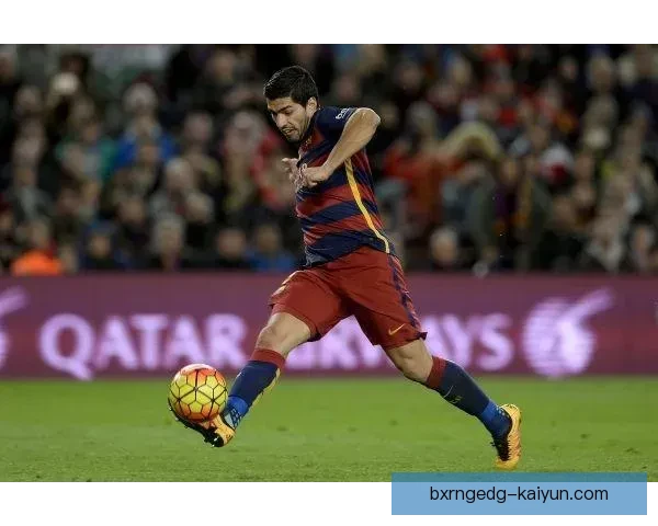 英超转会市场动态分析：各俱乐部在夏季窗展现竞争力与策略调整